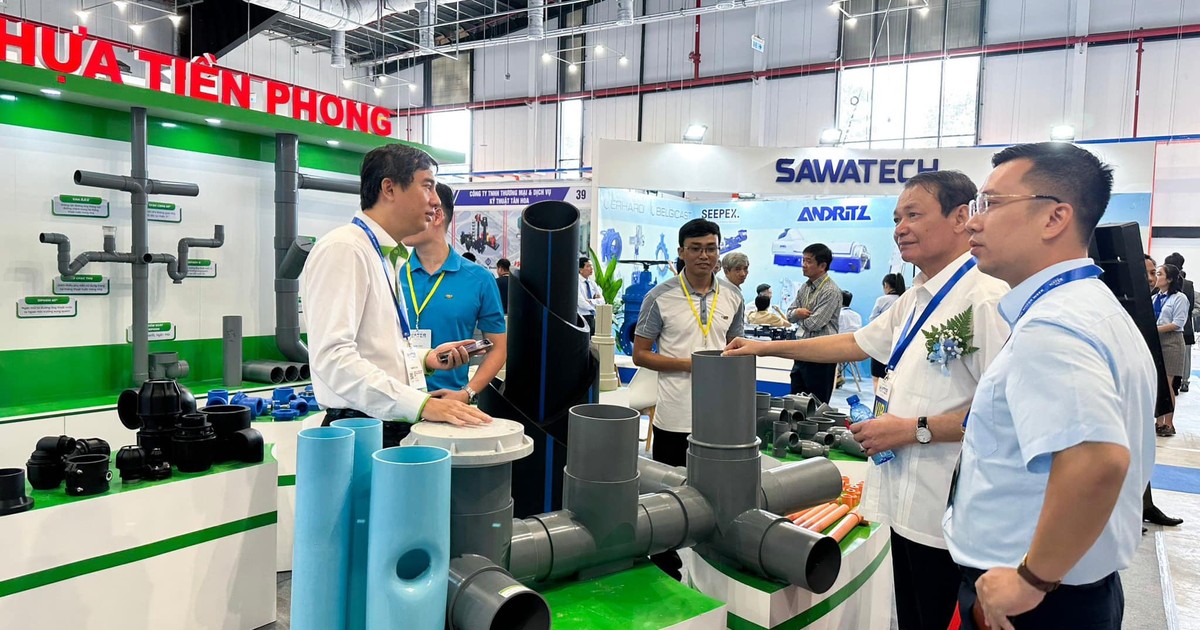 Hai 'ông lớn' ngành nhựa đua nhau lãi kỷ lục 1 hai ong lon nganh nhua dua nhau lai ky luc 65b30e5c28a66