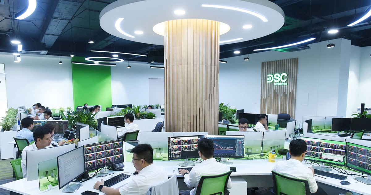 Chuyện nghề môi giới chứng khoán 2 chuyen nghe moi gioi chung khoan 65db28954d0ef