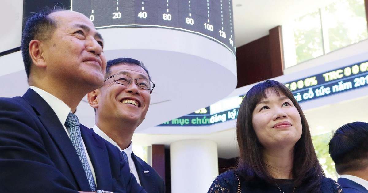 Cổ phiếu ngân hàng nổi sóng, thị trường tăng tốc 1 co phieu ngan hang noi song thi truong tang toc 65c1f1ba4681b