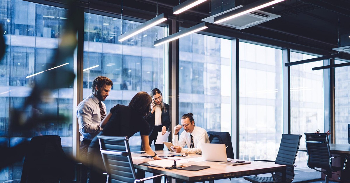 Giao dịch chứng khoán khối ngoại ngày 19/2: Gom mạnh cổ phiếu Vingroup, mua ròng hơn 1.600 tỷ đồng một mã lạ 2 giao dich chung khoan khoi ngoai ngay 19 2 gom manh co phieu vingroup mua rong hon 1 600 ty dong mot ma la 65d3f62da1fc3