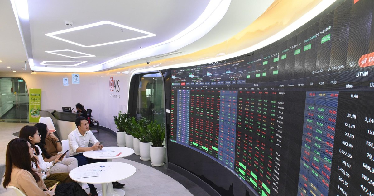 Khuyến khích các hoạt động chào bán, phát hành ra công chúng và IPO gắn với niêm yết 1 khuyen khich cac hoat dong chao ban phat hanh ra cong chung va ipo gan voi niem yet 65def2b7b0163