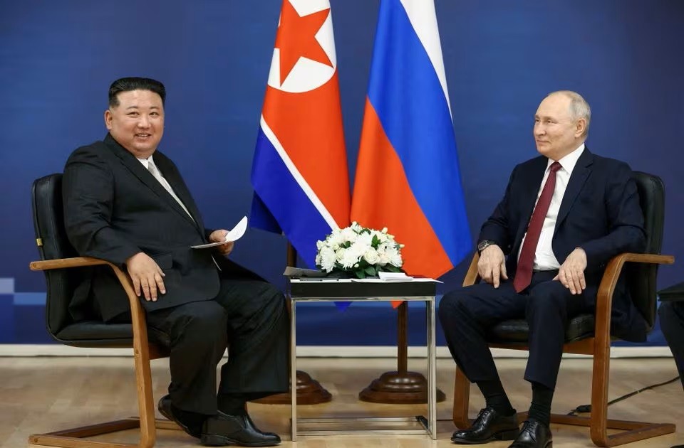 Tổng thống Nga Putin tặng ô tô cho nhà lãnh đạo Triều Tiên 1 tong thong nga putin tang o to cho nha lanh dao trieu tien 65d40e4667ed3