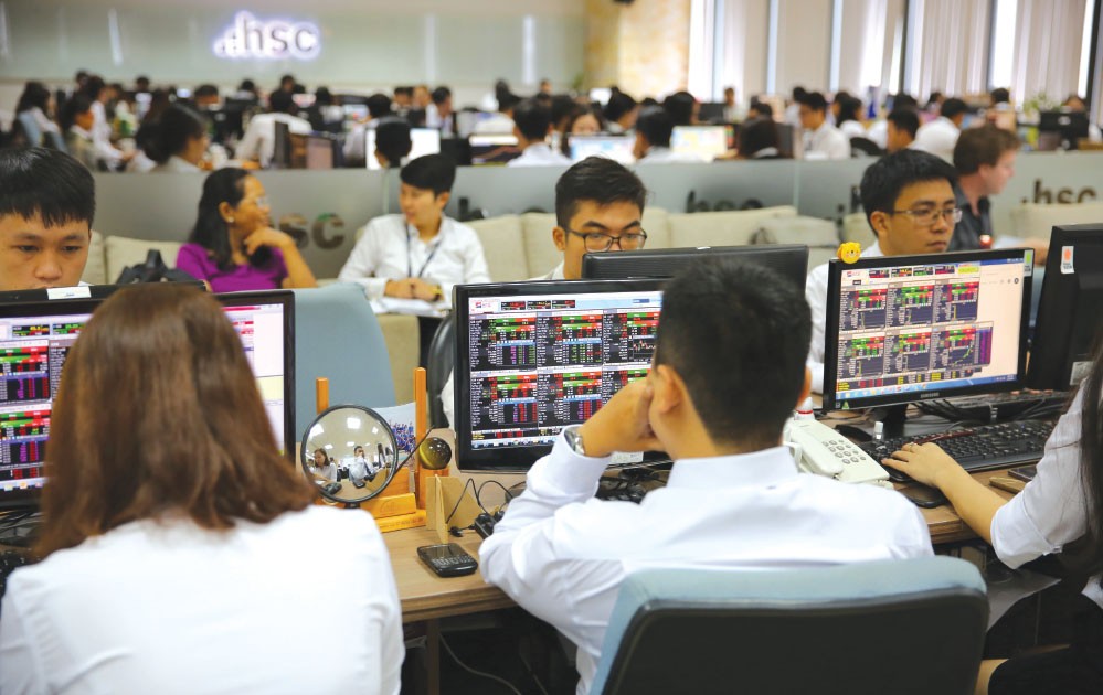 Công ty chứng khoán bước vào đường đua tăng vốn mới 1 cong ty chung khoan buoc vao duong dua tang von moi 65ee61e7a234f