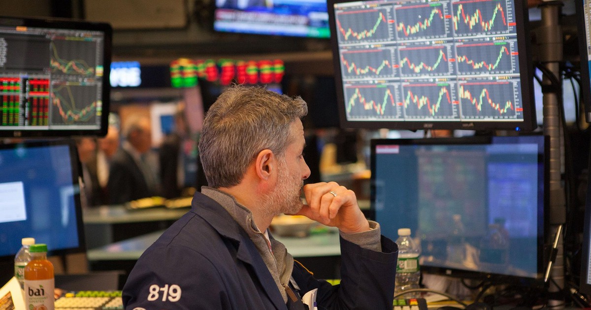 Giao dịch chứng khoán khối ngoại tuần 4-8/3: Gom cổ phiếu chứng khoán, vẫn bán ròng gần 650 tỷ đồng 1 giao dich chung khoan khoi ngoai tuan 4 8 3 gom co phieu chung khoan van ban rong gan 650 ty dong 65ed8f50640da