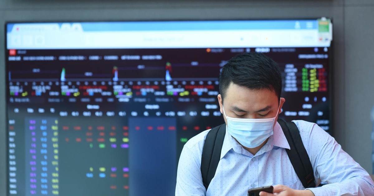 Giao dịch chứng khoán sáng 11/3: Thị trường xanh vỏ đỏ lòng, nhóm cổ phiếu sản xuất khởi sắc 1 giao dich chung khoan sang 11 3 thi truong xanh vo do long nhom co phieu san xuat khoi sac 65eeef06ed58e