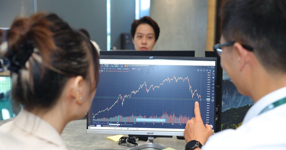 Góc nhìn chuyên gia chứng khoán tuần mới: Nhìn lại dòng bank, điểm tên những nhóm cổ phiếu "ăn theo" mùa Đại hội cổ đông 1 goc nhin chuyen gia chung khoan tuan moi nhin lai dong bank diem ten nhung nhom co phieu an theo mua dai hoi co dong 65ee8c95accab