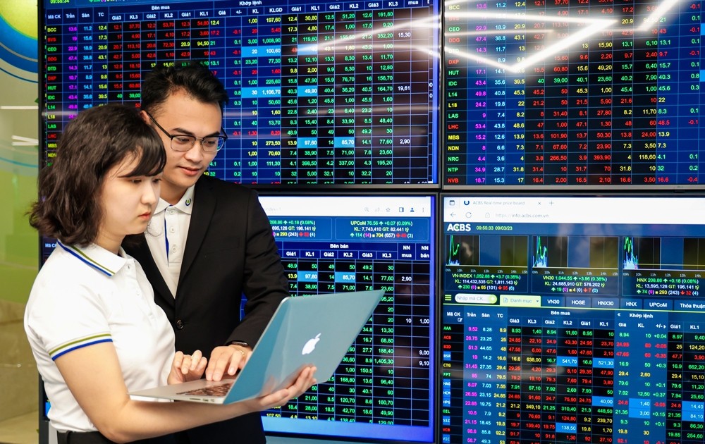 khong phai cong ty chung khoan nao cung duoc huong loi du thi truong soi dong 65ffe85d0e4f2