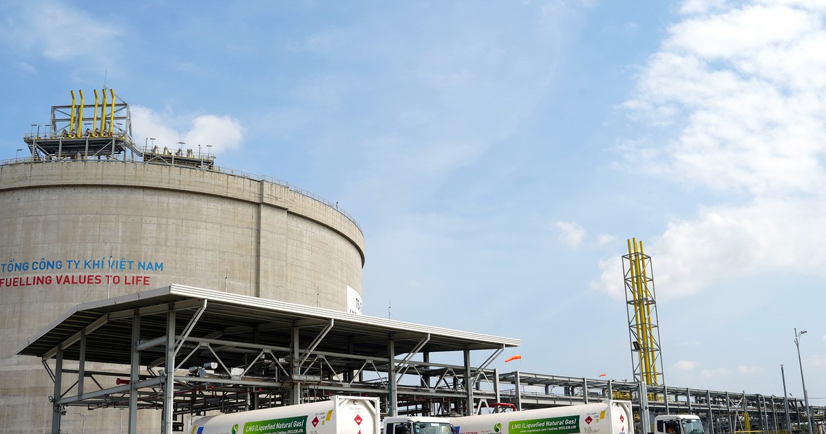 Những chuyến xe LNG đầu tiên phục vụ sản xuất công nghiệp của PV GAS 1 nhung chuyen xe lng dau tien phuc vu san xuat cong nghiep cua pv gas 65f6762dec6d2