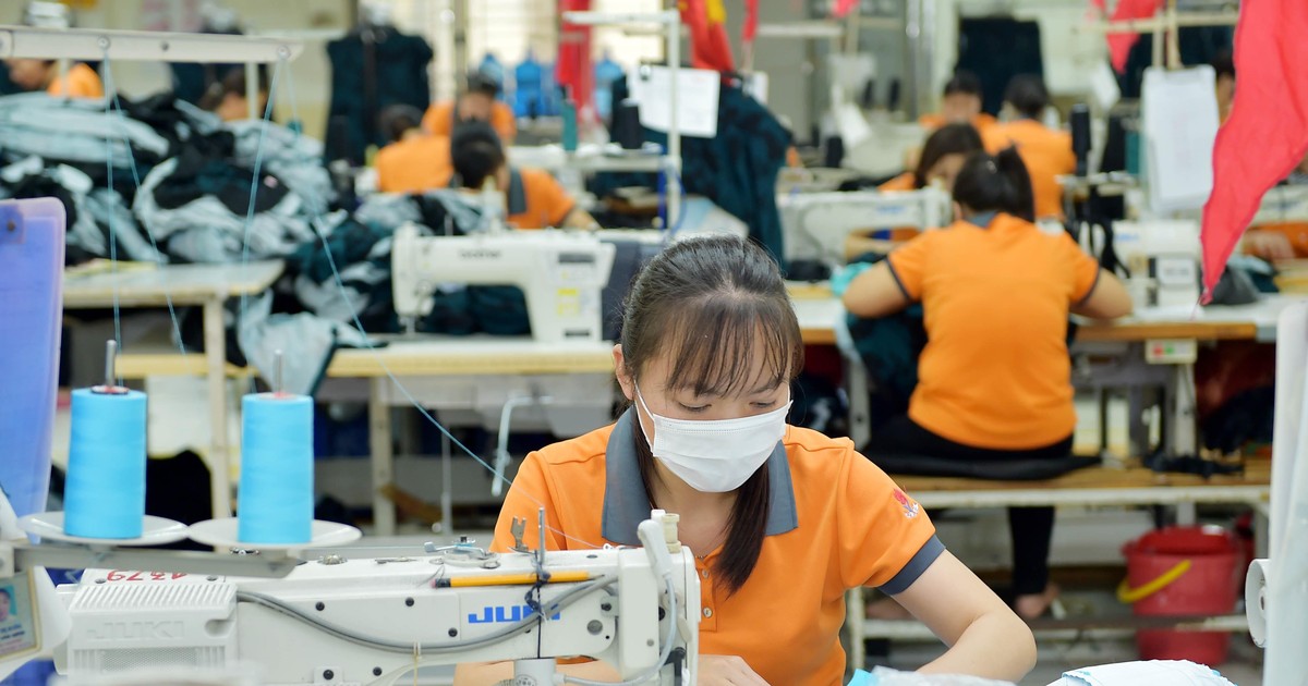 Doanh nghiệp dệt may dần lấy lại đà tăng trưởng 1 doanh nghiep det may dan lay lai da tang truong 661a53f4bd7f5