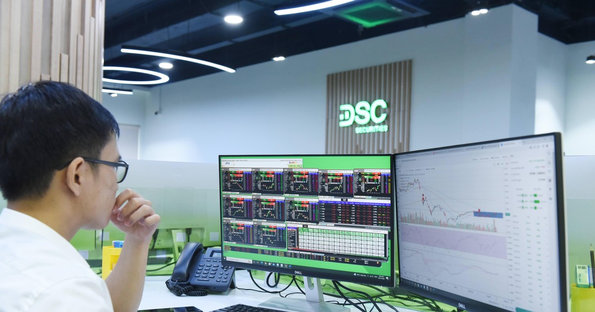 Giao dịch chứng khoán sáng 10/4: VN-Index "loay hoay" tìm mốc 1.270 điểm 1 giao dich chung khoan sang 10 4 vn index loay hoay tim moc 1 270 diem 66167cbe4a93d