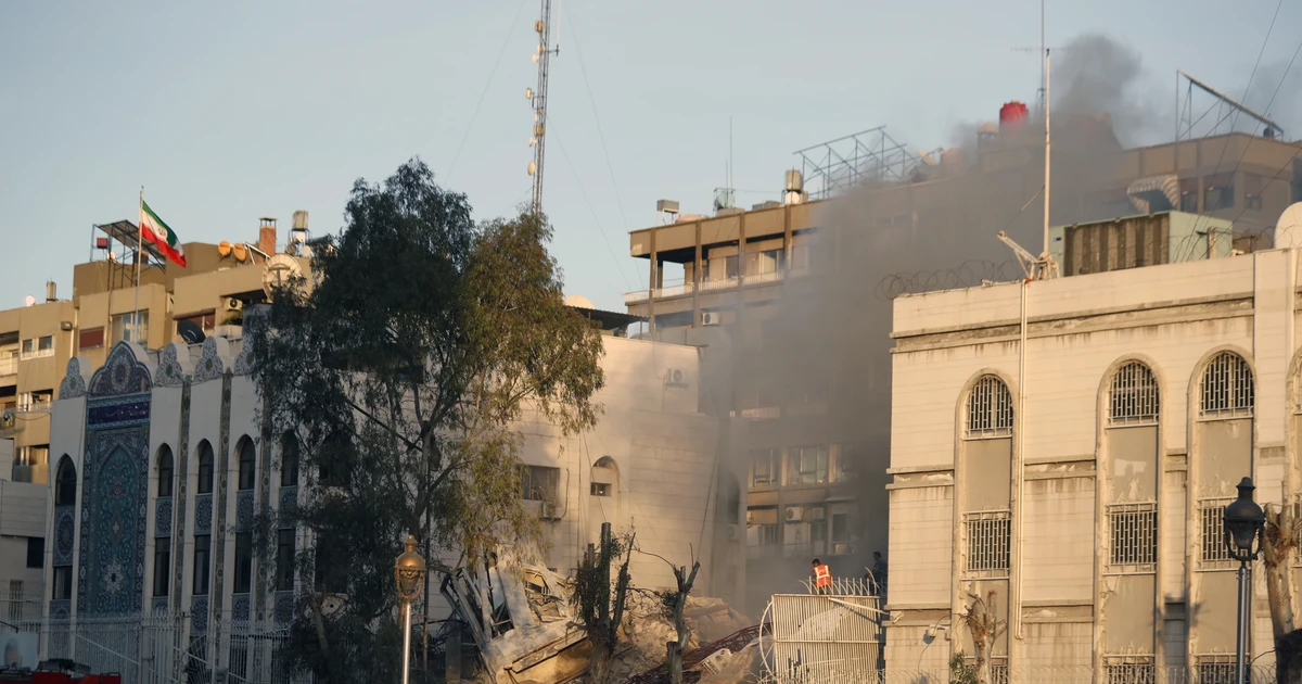 Iran khẳng định sẽ trả đũa Israel vụ tấn công đại sứ quán 1 iran khang dinh se tra dua israel vu tan cong dai su quan 660bebed81cf9