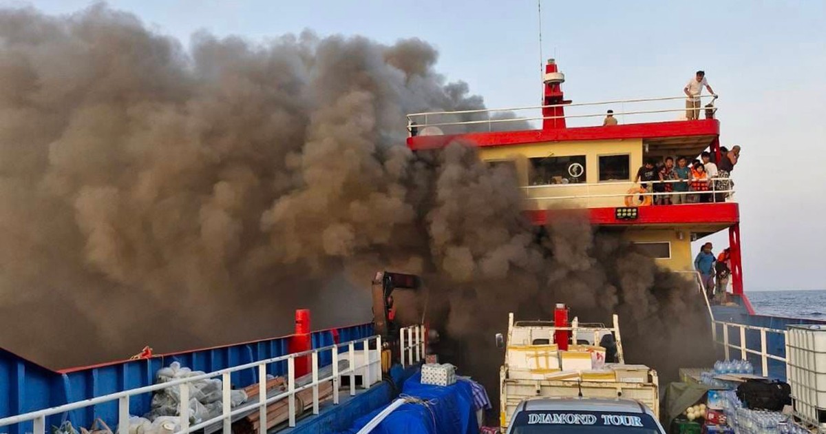 Phà chở hơn 100 khách cháy dữ dội trên Vịnh Thái Lan 1 pha cho hon 100 khach chay du doi tren vinh thai lan 660e79d4246b4