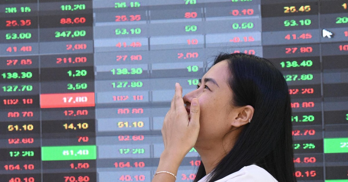 thanh khoan mat hut co phieu chung khoan van dua nhau tang toc 662704af656f1