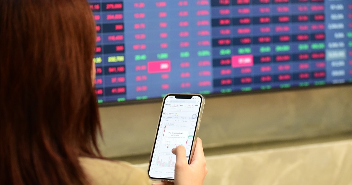 VN-Index tiếp tục giảm điểm dù vào vùng quá bán 2 vn index tiep tuc giam diem du vao vung qua ban 66233aa9af0e4